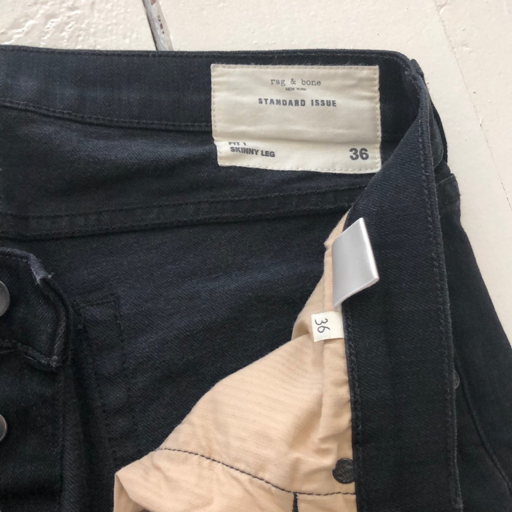 Men’s Rag & Bone Jeans - black. Size 36